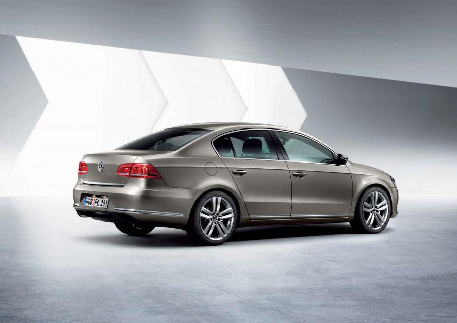  Volkswagen Passat 2010 года  (фото 22 из 37)
